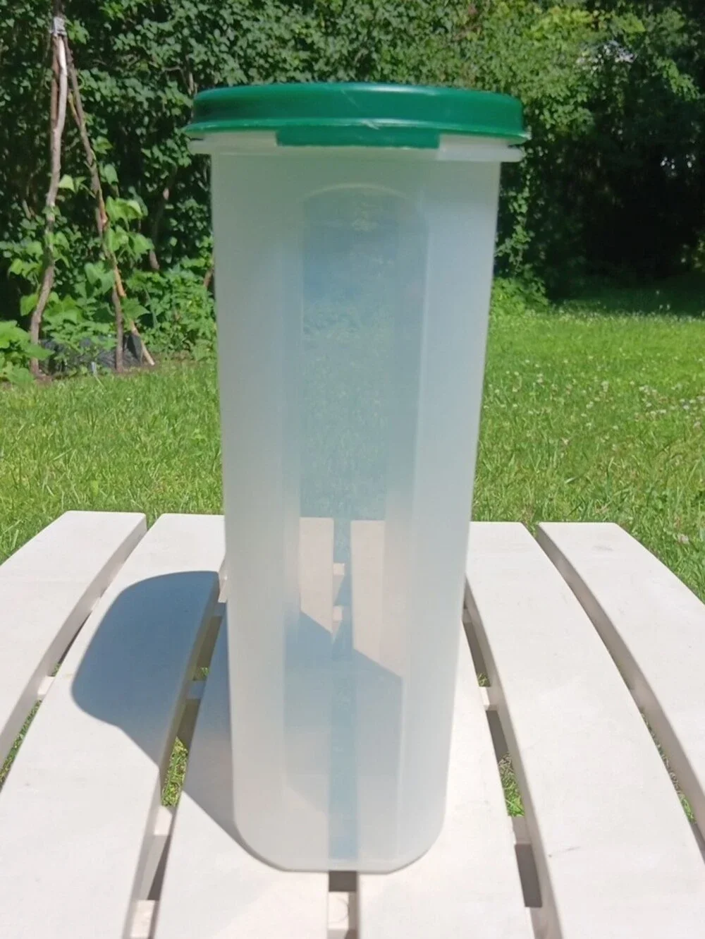 Tupperware 2.3L Frosted Dry Goods Container with Oval Hunter Green Snap-On Lid 4